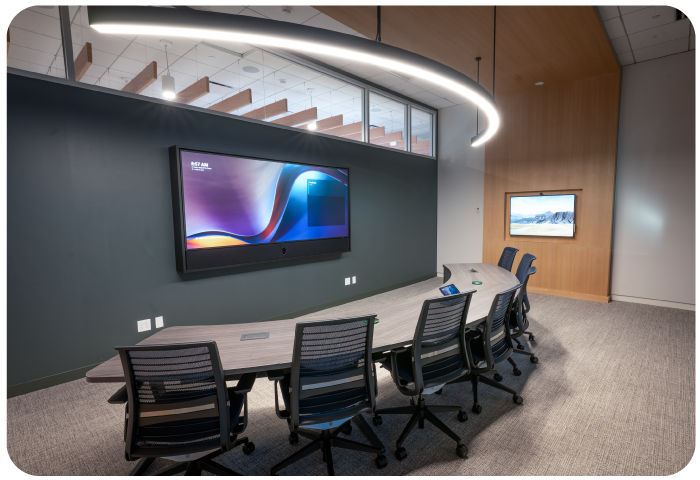 Hybrid Meetings with a Microsoft Teams Signature Room Hybrid Meetings with a Microsoft Teams Signature Room